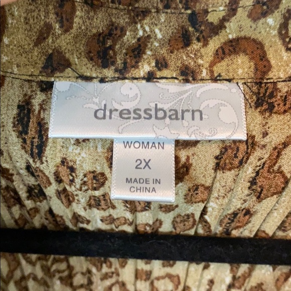 Dress Barn Animal Print Button Up Blouse - Picture 3 of 4